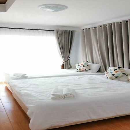 ホテルBaan Bua House 2 プラナコーン・シー・アユタヤ エクステリア 写真